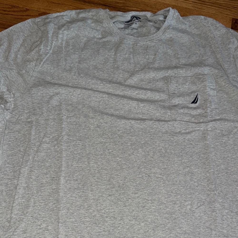 Nautica Men's Light Gray Short Sleeve Tee